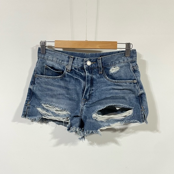 Blank NYC Pants - BlankNYC the barrow jean shorts